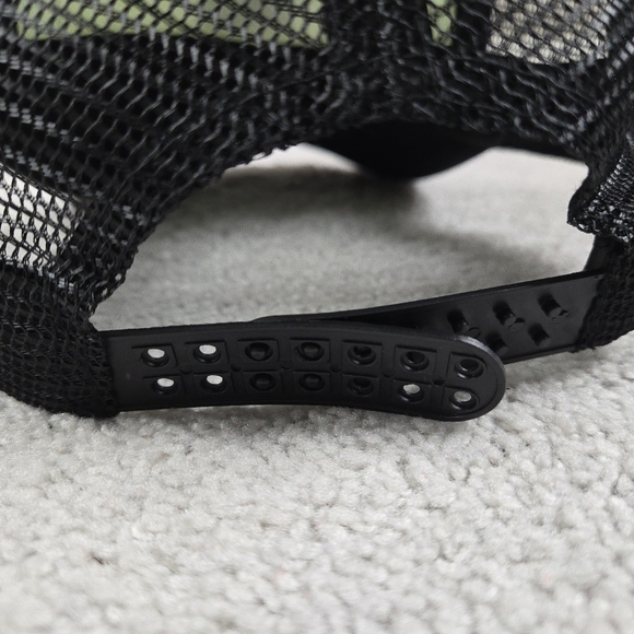 I'm not weird I'm a unicorn hat black white adjustable double snap strap NEW - Picture 5 of 5